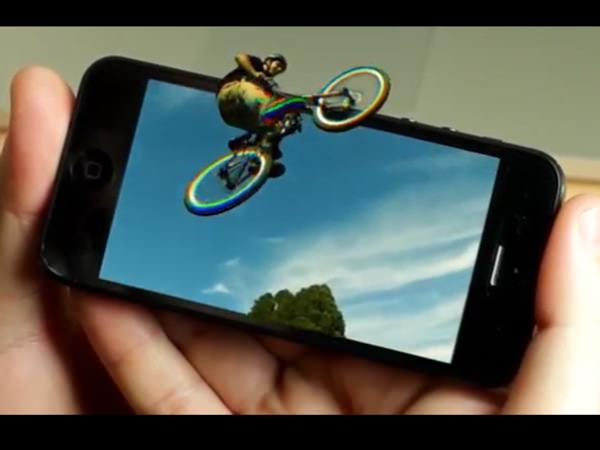 Video in 3D sull’iPhone 5 senza occhiali, grazie ad una speciale pellicola