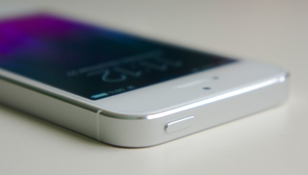 Apple ripara il tasto standby dell’iPhone 5 gratuitamente